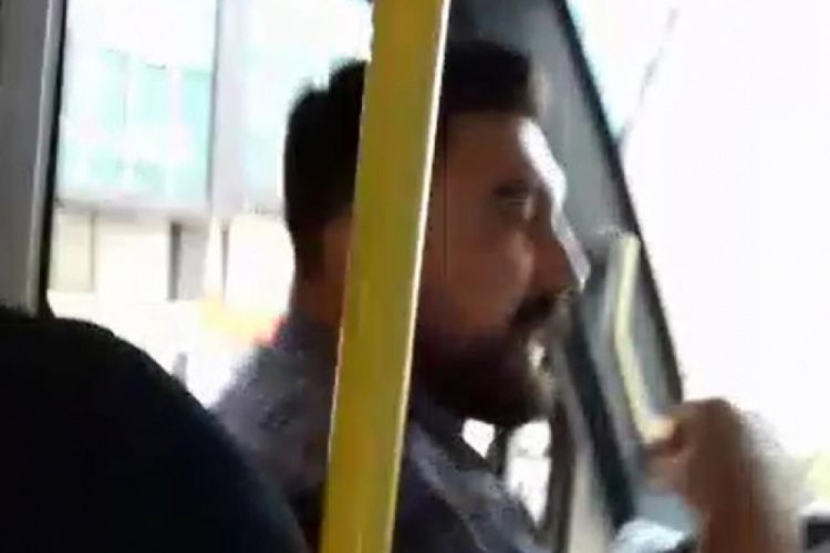 Minib&uuml;s şof&ouml;r&uuml;ne maske uyarısı yapınca hakarete uğradı