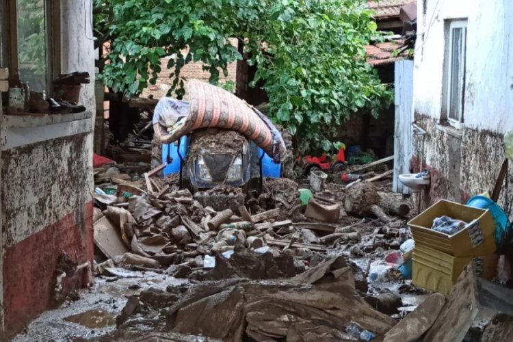 Bursa'da selin vurduğu Dudaklı Mahallesi hayalet k&ouml;ye d&ouml;nd&uuml;