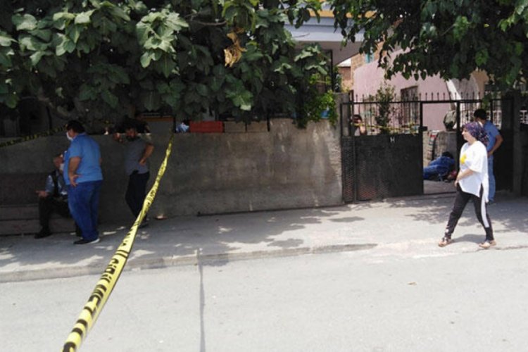 T&uuml;fekle poz verip, fotoğraf &ccedil;ektirirken kendisini vurdu