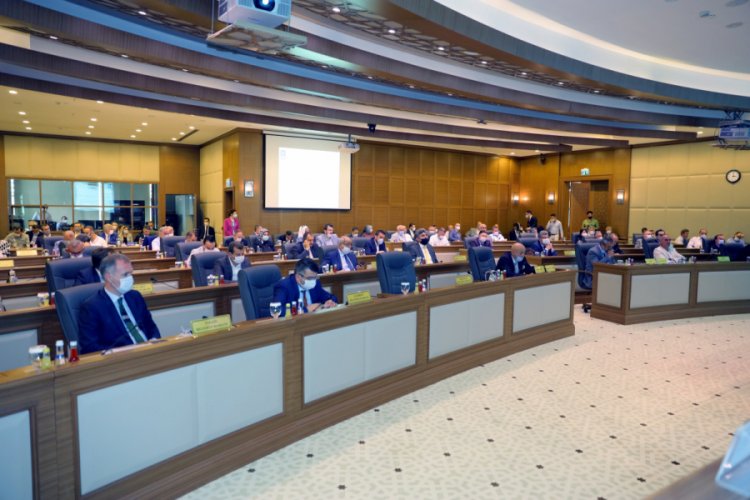 Bursa'da afet b&ouml;lgesinde yaralar sarılıyor