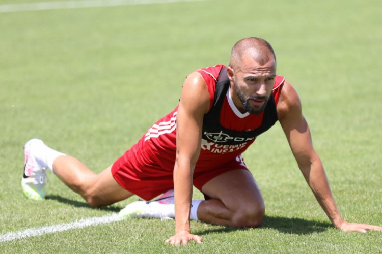 Sivasspor'da Yasin &Ouml;ztekin şoku!