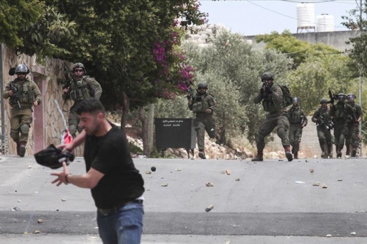 İsrail askerleri, Batı Şeria'da 1 Filistinliyi yaraladı