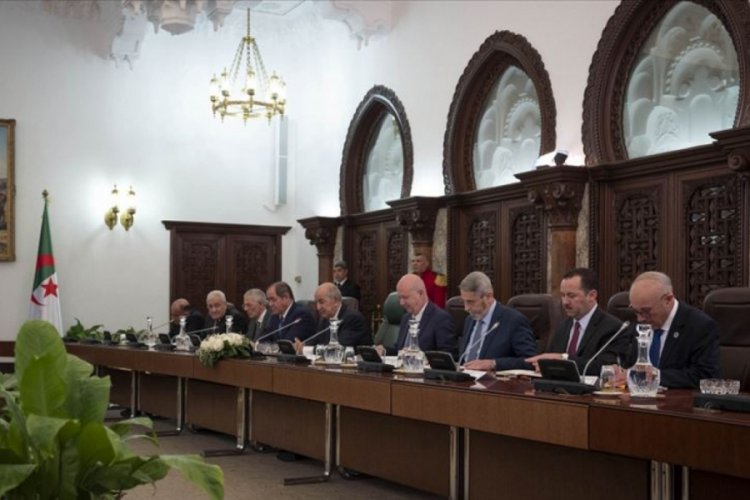Cezayir'de kısmi kabine revizyonu