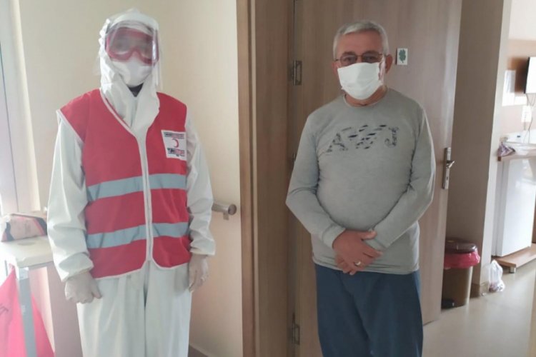 Annesini hastaneye g&ouml;t&uuml;rd&uuml;, koronavir&uuml;s olduğu ortaya &ccedil;ıktı