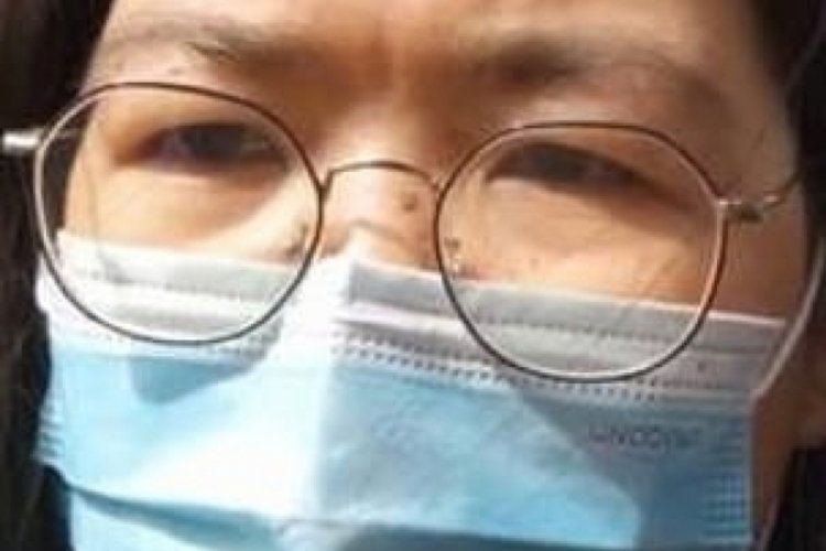 &Ccedil;in'de koronavir&uuml;s haberleri yapan gazeteciye g&ouml;zaltı