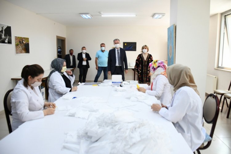 Terziler odası &uuml;yelerinin maskeleri Bursa İneg&ouml;l Belediyesi'nden