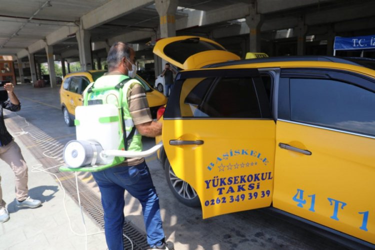 Taksilerin dezenfekte işlemleri s&uuml;r&uuml;yor