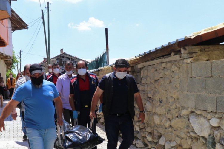 85 yaşındaki yaşlı adam evinde &ouml;l&uuml; bulundu