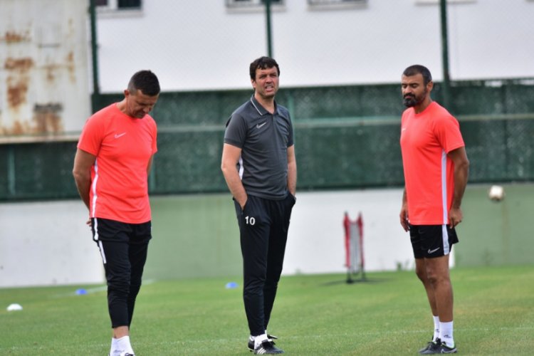 Manisa FK, g&uuml;n&uuml; &ccedil;ift antrenmanla tamamladı