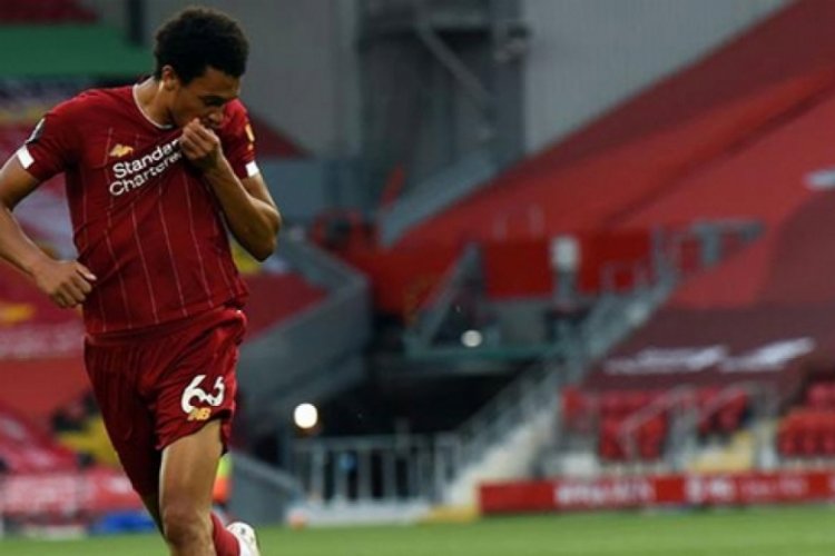 Liverpool resmi ma&ccedil;larda 100 gol&uuml; ge&ccedil;ti