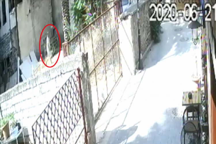 Tarihi binayı ateşe verdi: Yakmadan duramıyorum