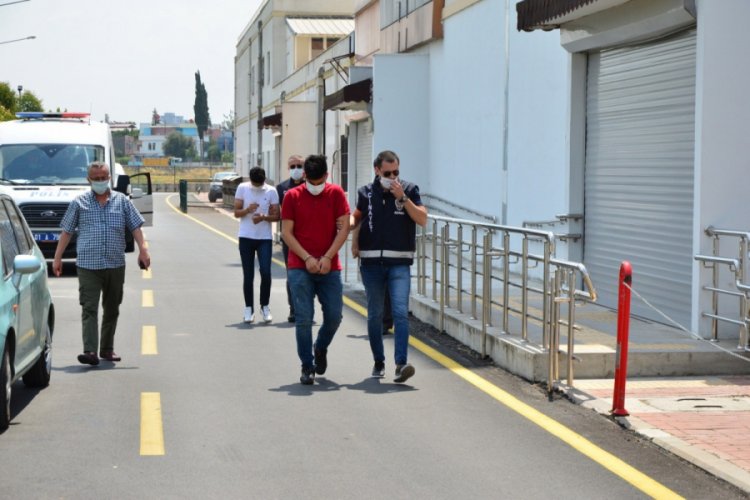 Tabancayı kontrol ederken arkadaşını &ouml;ld&uuml;rd&uuml;