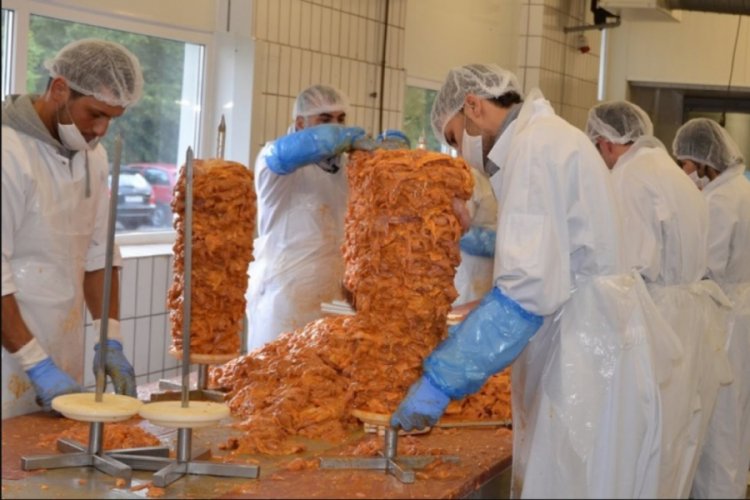 Almanya'da d&ouml;ner fabrikasında koronavir&uuml;s paniği