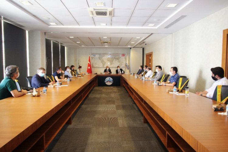 Kazakistan'dan Gaziantepli sanayicilere yatırım &ccedil;ağrısı