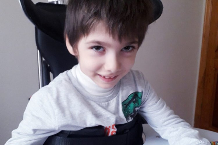Serebral palsi hastası Bursalı Yusuf'un ayaklarında d&uuml;zelme başladı