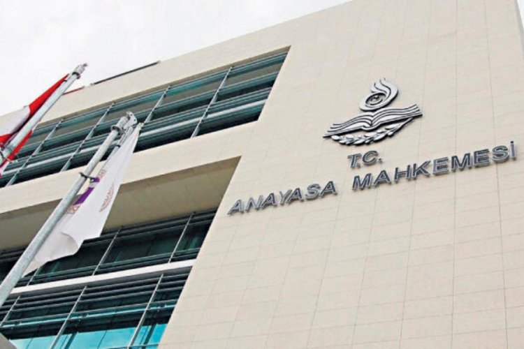 AYM'den vekillikleri d&uuml;ş&uuml;r&uuml;len HDP'li 2 isim i&ccedil;in ret kararı