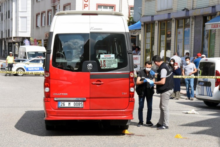 Minib&uuml;s&uuml;n &ccedil;arptığı 5 yaşındaki Eymen &ouml;ld&uuml;!