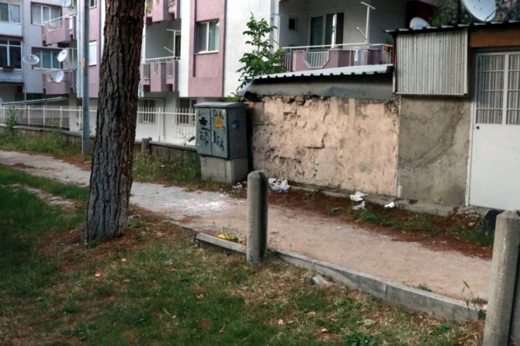 Ş&uuml;pheli kovalarken d&uuml;ş&uuml;p yaralanan polisin beyin &ouml;l&uuml;m&uuml; ger&ccedil;ekleşti