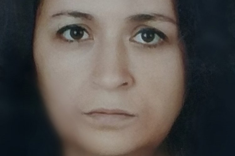 46 yaşındaki kadın iple asılı &ouml;l&uuml; bulundu