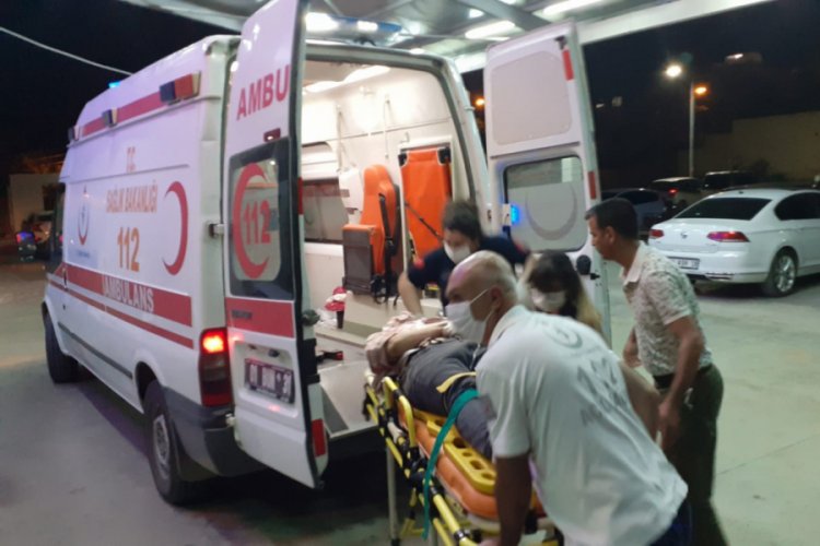 Kontrolden &ccedil;ıkan otomobil hurdaya d&ouml;nd&uuml;