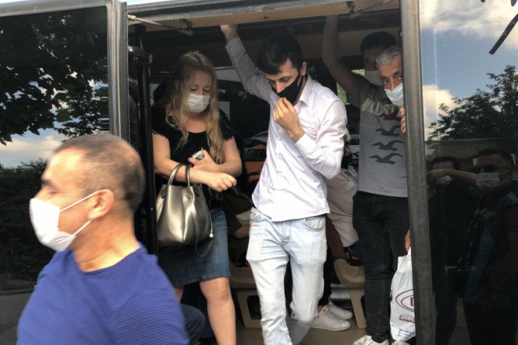 Yasağa rağmen minib&uuml;ste 25 yolcu