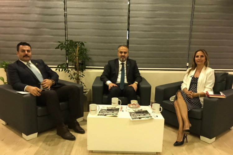B&uuml;y&uuml;kşehir Belediye Başkanı Alinur Aktaş, Bursalıların sorularını cevapladı