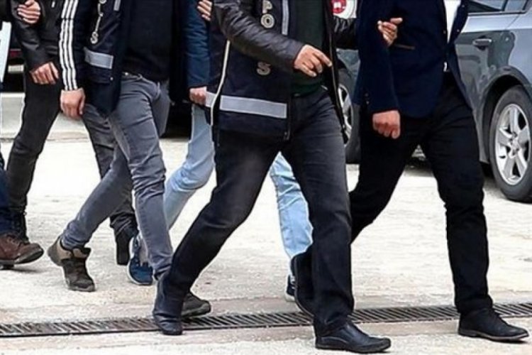 18 ilde 'FET&Ouml;'n&uuml;n askeri yapılanması'na operasyon: 15 g&ouml;zaltı