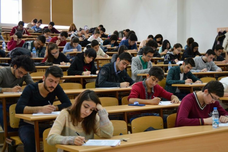 Türkiye'deki üniversitelerde kayıtlı Suriyeli öğrenci sayısı açıklandı