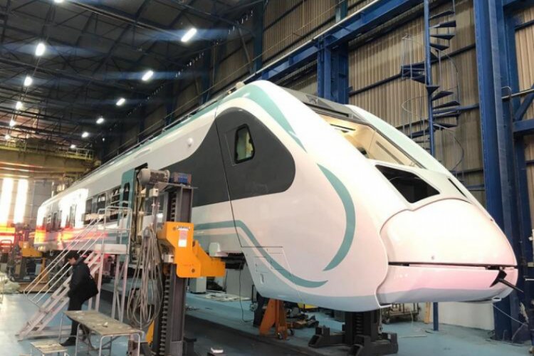 Bakanlık a&ccedil;ıkladı: Milli elektrikli tren raylara iniyor