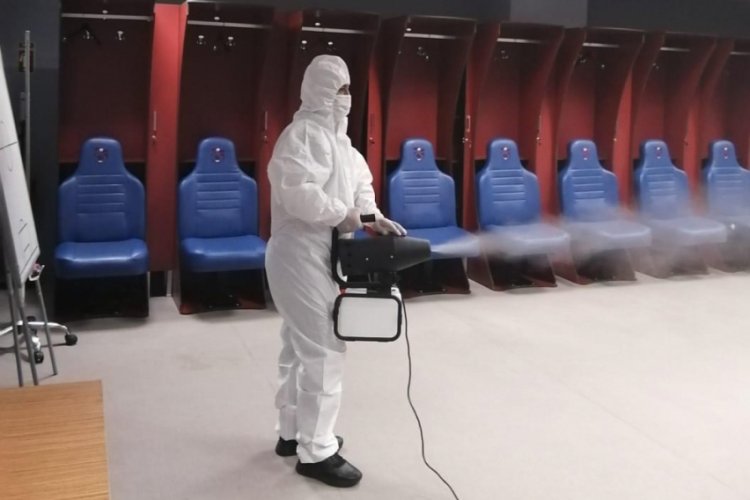 Trabzonspor'un stadında dezenfeksiyon &ccedil;alışması