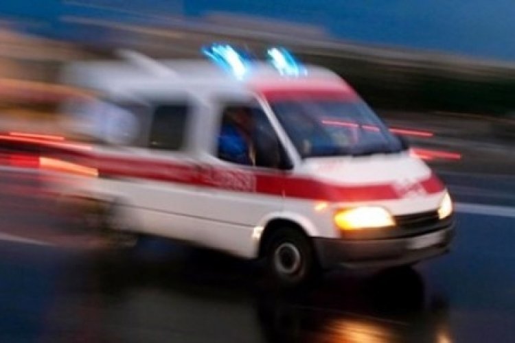 Minib&uuml;sle tanker &ccedil;arpıştı: 10'dan fazla yaralı