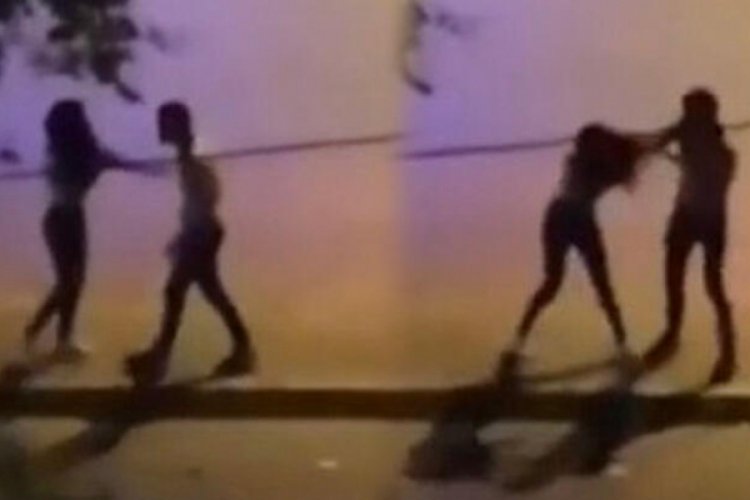 Sokak ortasında dehşet! Gen&ccedil; kıza kabusu yaşattı