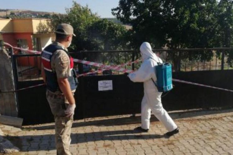 Ailesine yardım i&ccedil;in geldi, 42 kişi karantinaya alındı