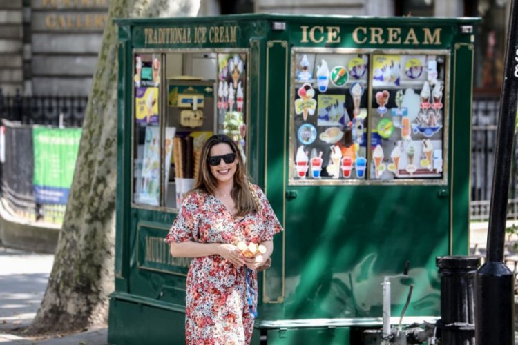 Kelly Brook: Sevgilim beni her halimle seviyor