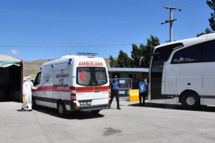 Testi pozitif &ccedil;ıkan yolcu, alarma ge&ccedil;irdi!