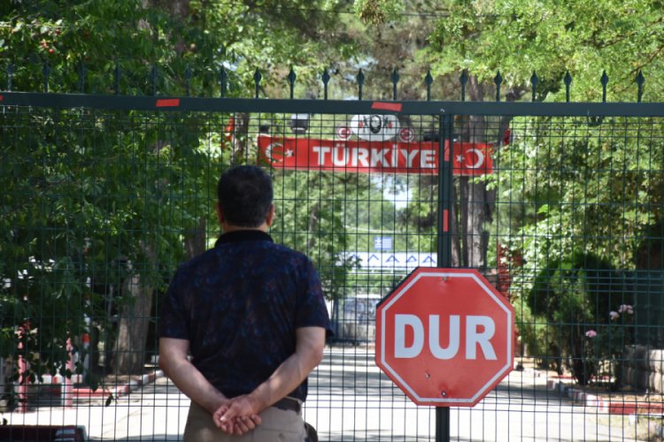 Yunanistan sınır kapıları a&ccedil;madı