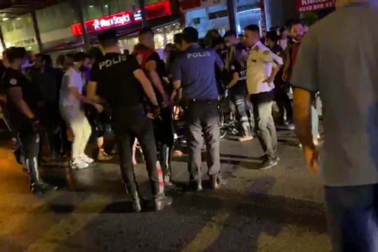 İki grup arasında &ccedil;ıkan tartışmada silahlar konuştu