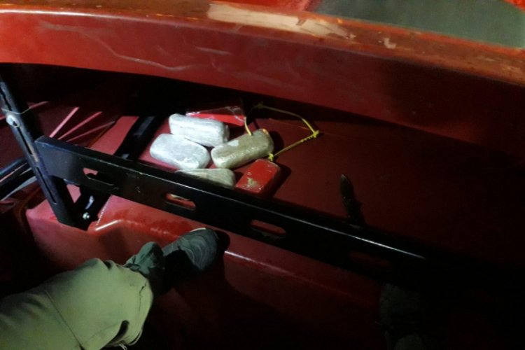TIR'daki 3 kilo 178 gram eroin ele ge&ccedil;irildi