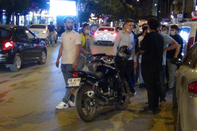 Bursa'da motosiklet çarpan kadını hastaneye gitmek için kimse ikna edemedi