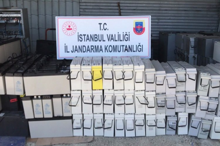 Bir kişi baz istasyonundan 16 ak&uuml; &ccedil;alıp hurdacıya sattı