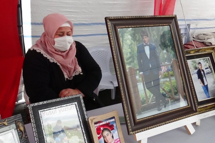 HDP &ouml;n&uuml;ndeki evlat n&ouml;betine bir aile daha katıldı