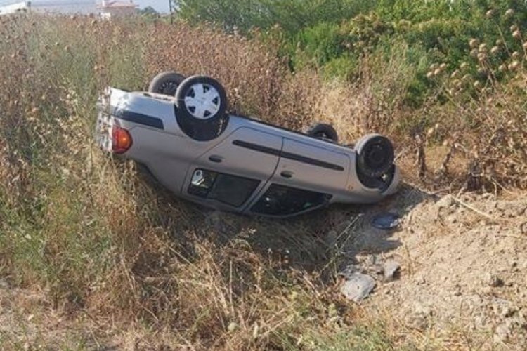 Kontrolden &ccedil;ıkan otomobil tarlaya u&ccedil;tu
