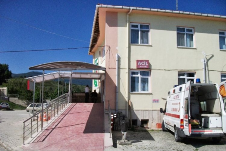 8 yaşındaki &ccedil;ocuk tabancayla oynarken kendini vurdu