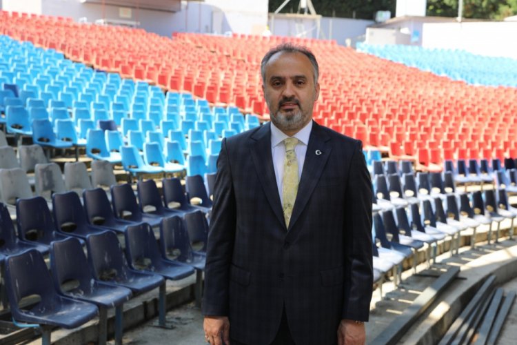 Bursa'da a&ccedil;ık havada tiyatro ş&ouml;leni