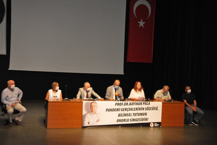 Bursa'da akademik odalardan Kayıhan Pala a&ccedil;ıklaması
