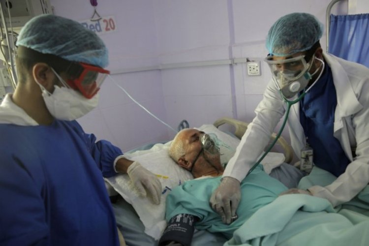 T&uuml;rk bilim insanları yerli s&uuml;per mikroskopla Covid-19'u g&ouml;r&uuml;nt&uuml;lemeyi başardı