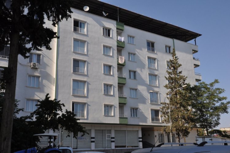 Gaziantep'te 53 kişinin yaşadığı apartman karantinaya alındı