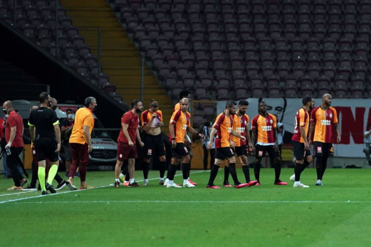 Galatasaray'da galibiyet hasreti 6 ma&ccedil;a &ccedil;ıktı
