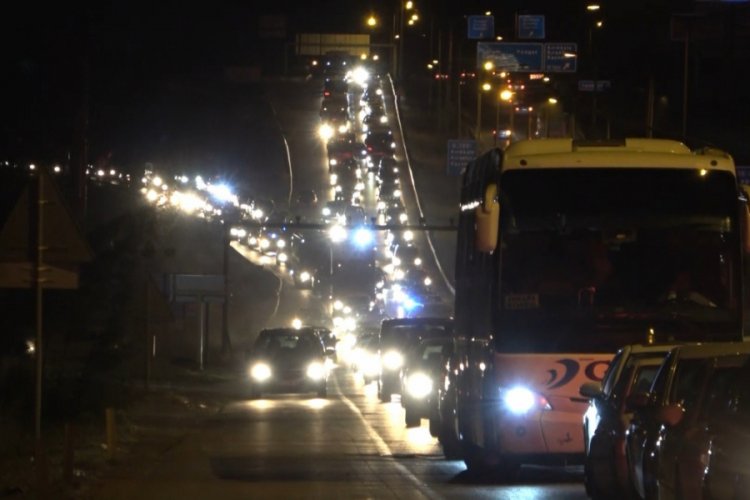 43 ilin bağlantı noktasında trafik yoğunluğu
