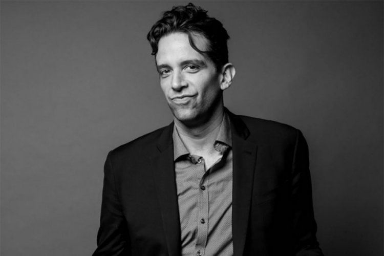 Nick Cordero koronaya yenik d&uuml;şt&uuml;